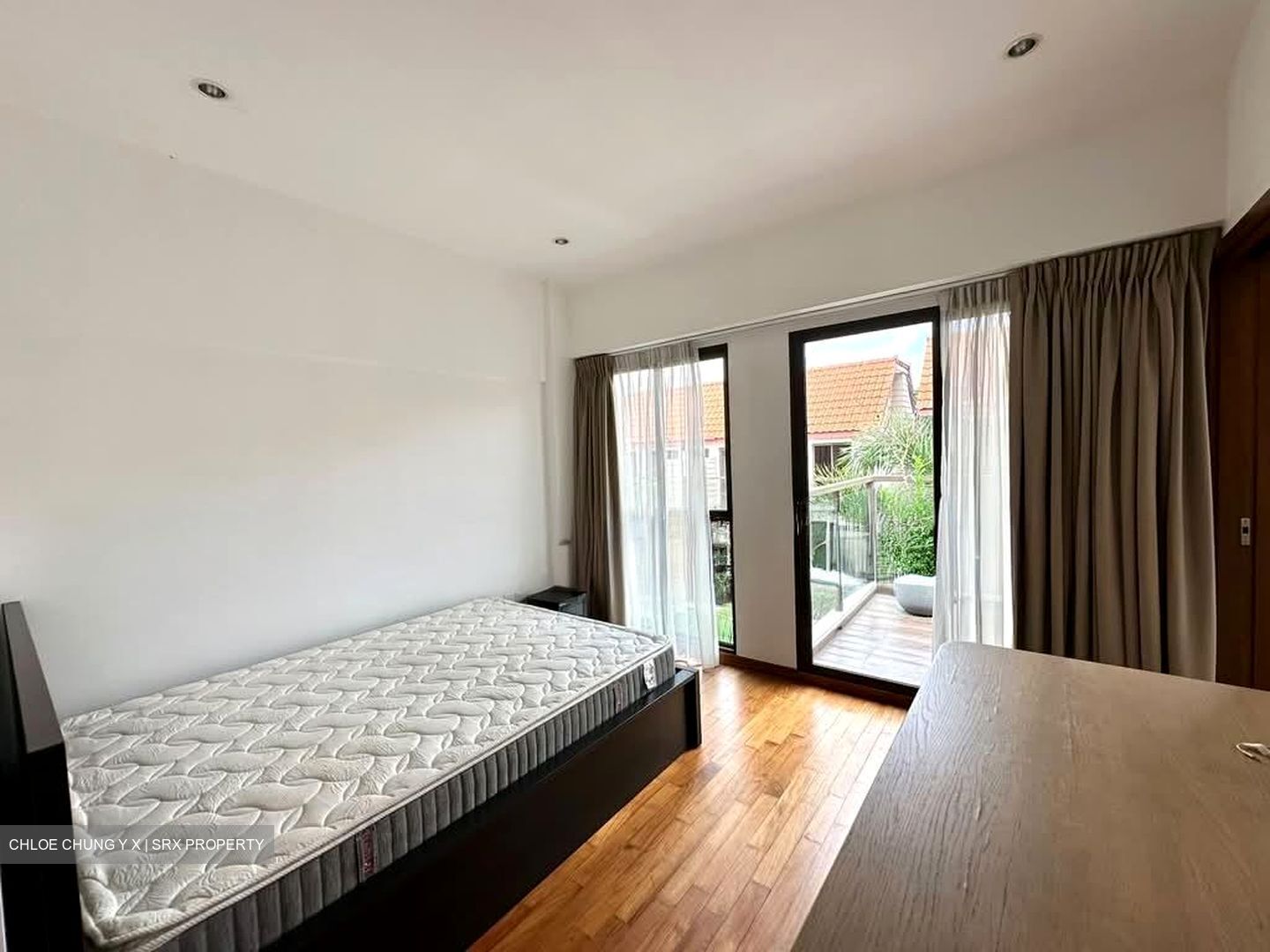 Holland Link (D10), Terrace #593005161